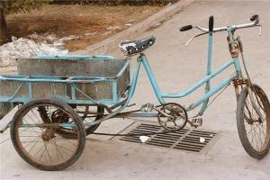 女人梦见自己骑三轮车