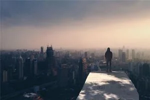 梦见别人跳搂是什么意思