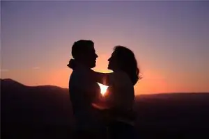 男属蛇女属马合适吗