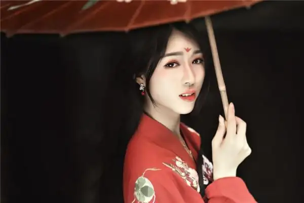女人右手腕长痣 女人右手腕长痣
