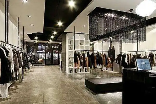 最新洋气时尚的个性女装店取什么名字好,实体女装店铺名字比较潮的独特的大全